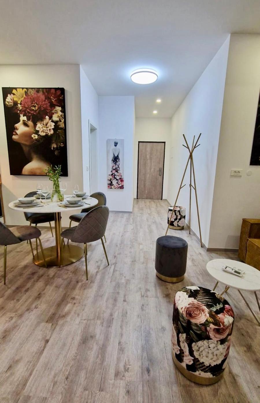Ljubljana Central Cozy Apartment W Free Parking Buitenkant foto